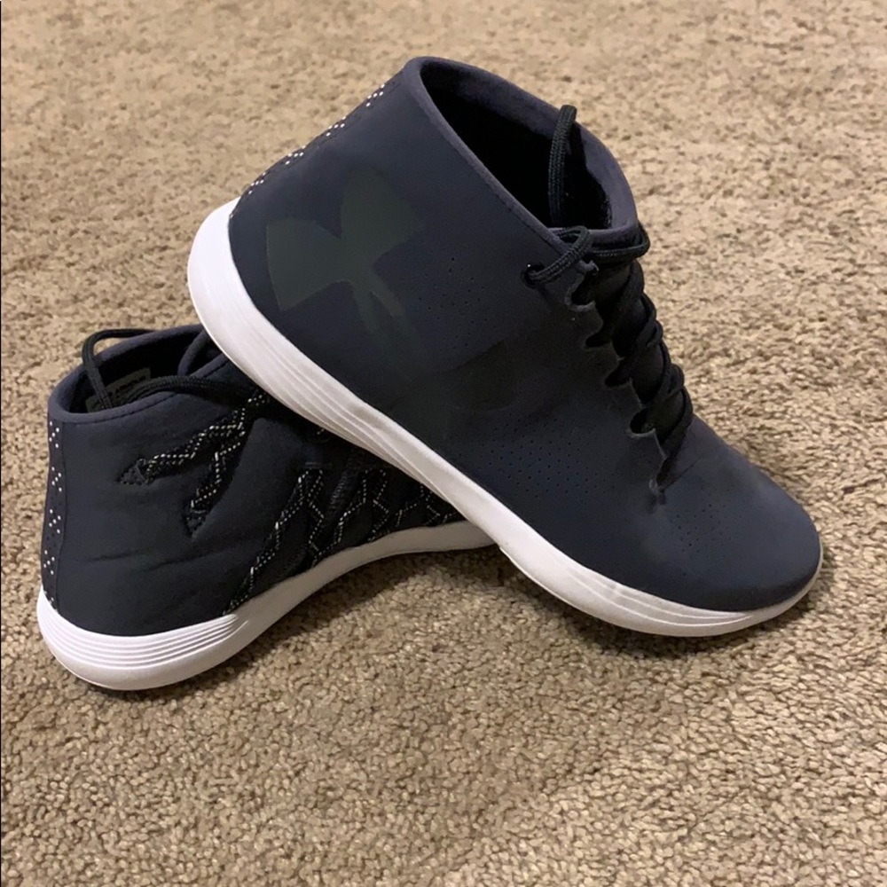 Under Armour street precision
